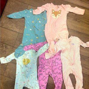 (5) size 9 month carters brand 100% cotton zippers footies 1 owner